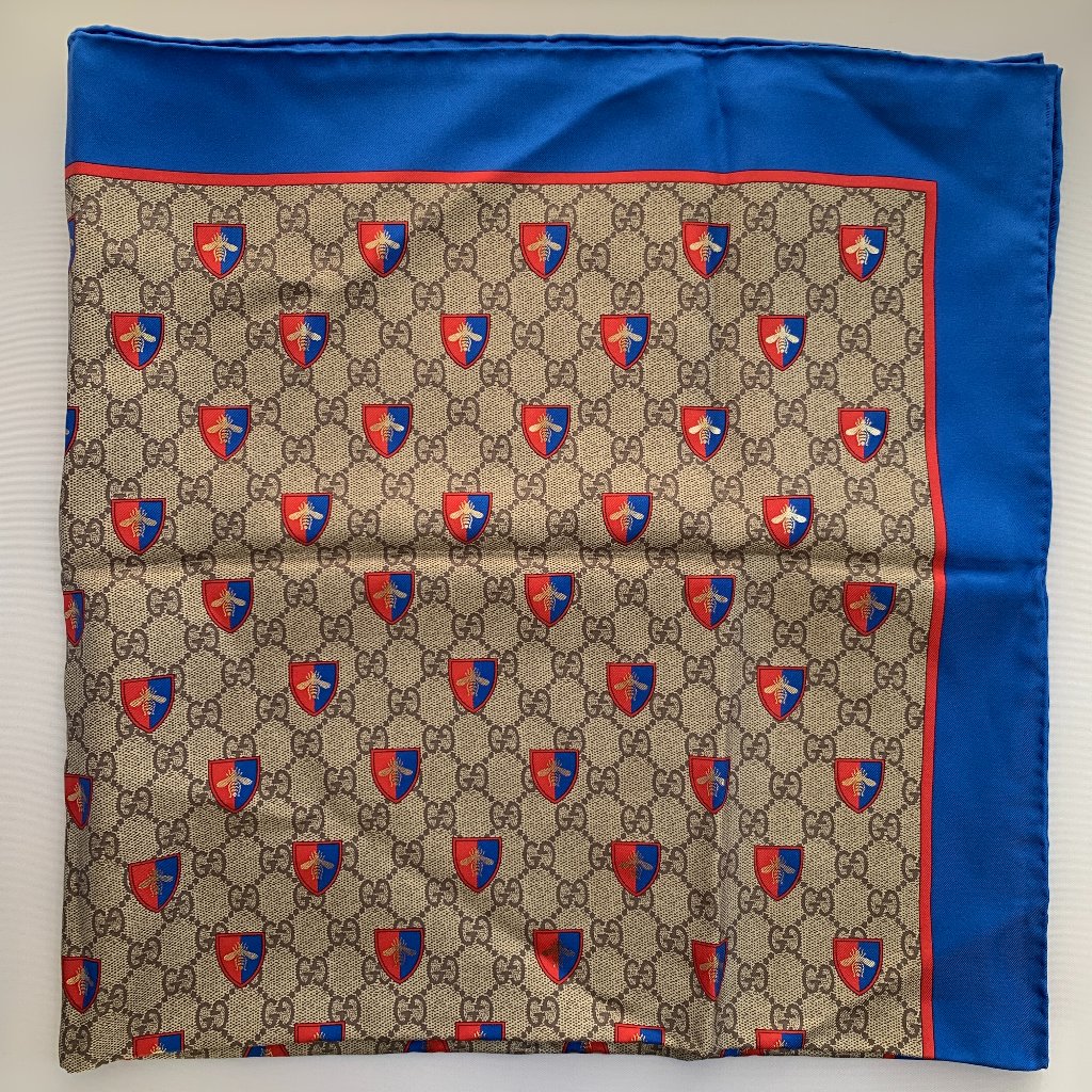 Gucci Supreme Scarf With Bee Crest New W Box